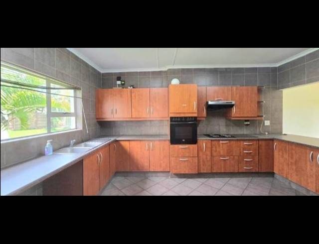 3 BEDROOM HOUSE FOR SALE IN ARBORETUM